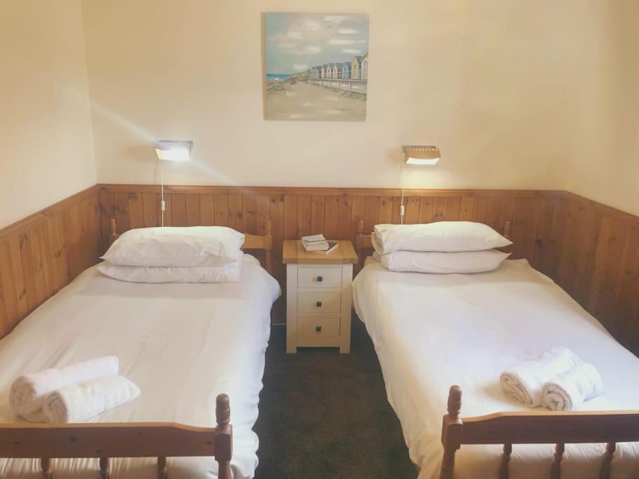 Dolphin View Cottages Portmahomack Bagian luar foto