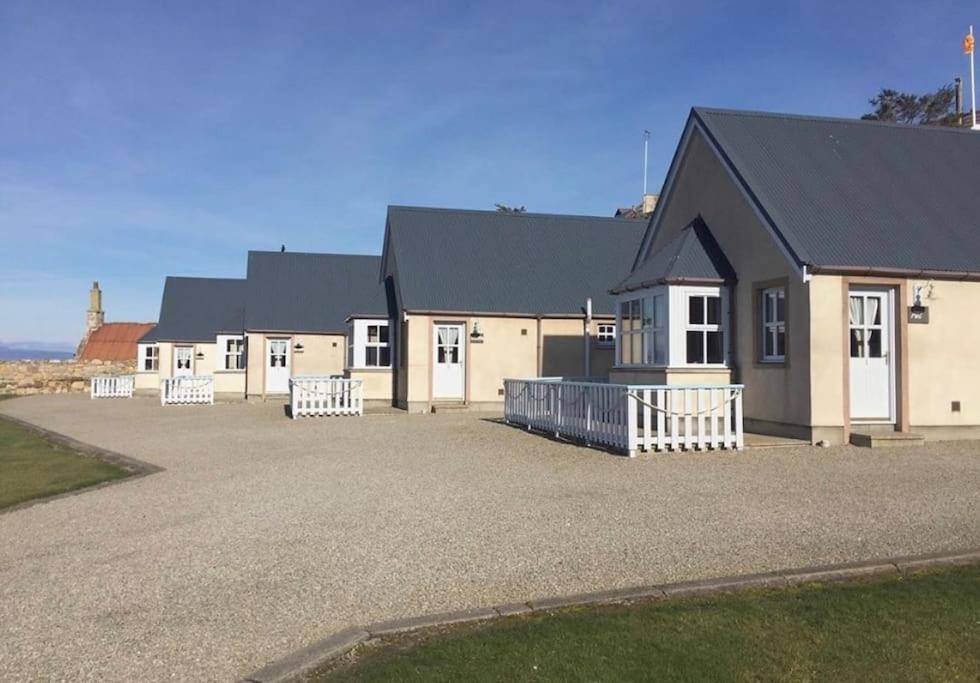 Dolphin View Cottages Portmahomack Bagian luar foto